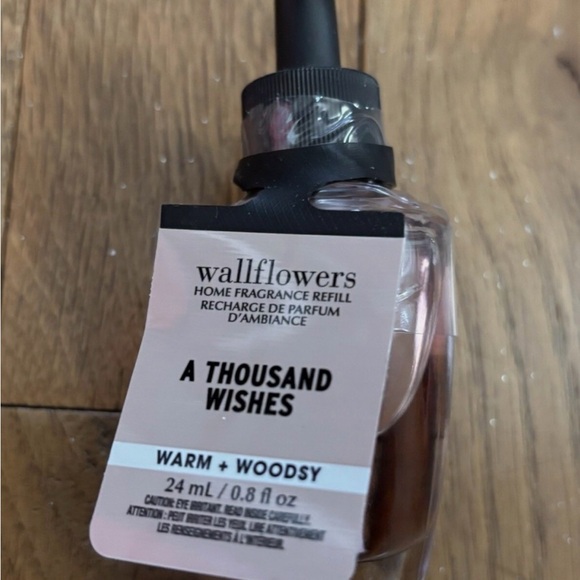🎀 Wallflowers Plug In Bath & Body Works Exclusive 2024 NEW + fragrance refill - Picture 6 of 8